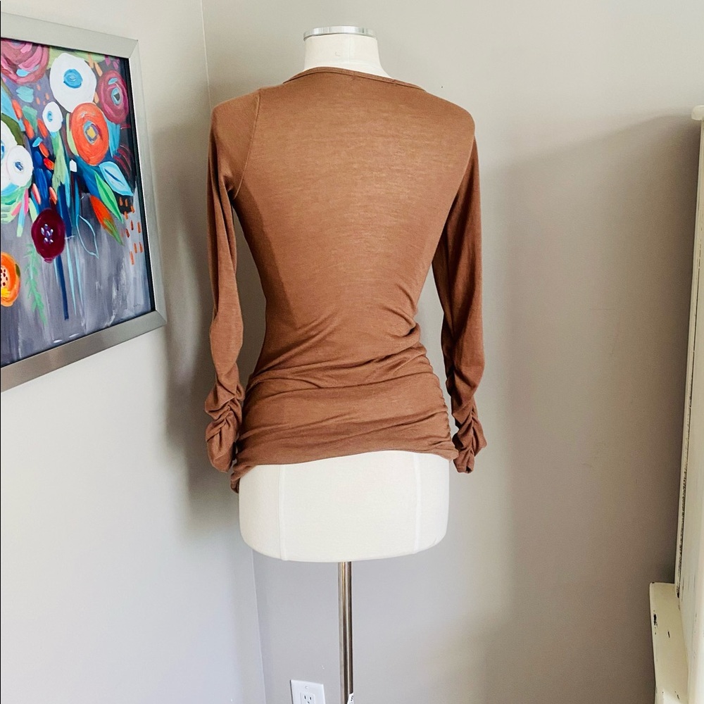 Color Swatch Ruched Fitted Shirt Small - Picture 3 of 4